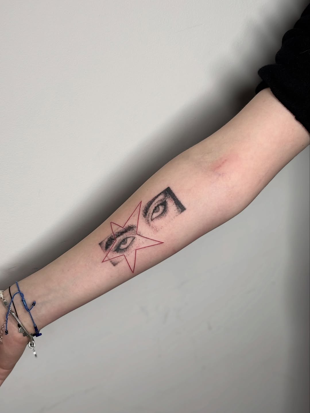 27 Billie Eilish Tattoo Ideas 2026: Creative Designs Inspired by Music, Style, and Meaning
