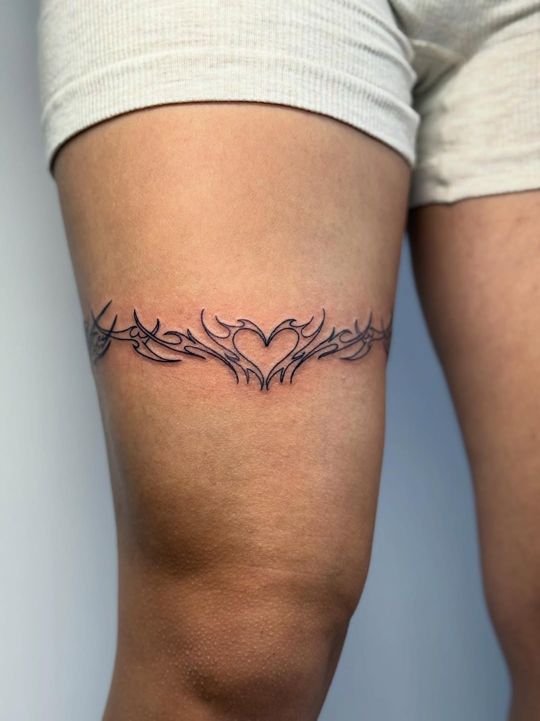 29 Thigh Tattoo Ideas 2026: Stunning Designs That Turn Your Legs Into a Work of Art