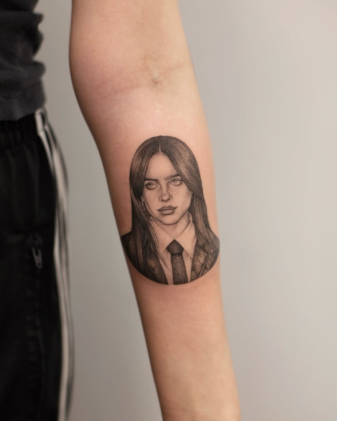 27 Billie Eilish Tattoo Ideas 2026: Creative Designs Inspired by Music, Style, and Meaning