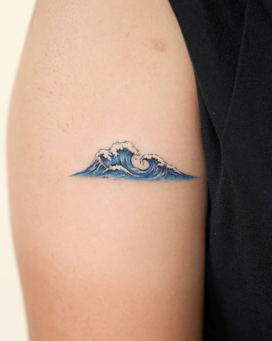 29 Wave Tattoo Ideas 2026: Ocean-Inspired Designs That Capture Freedom, Motion, and Meaning