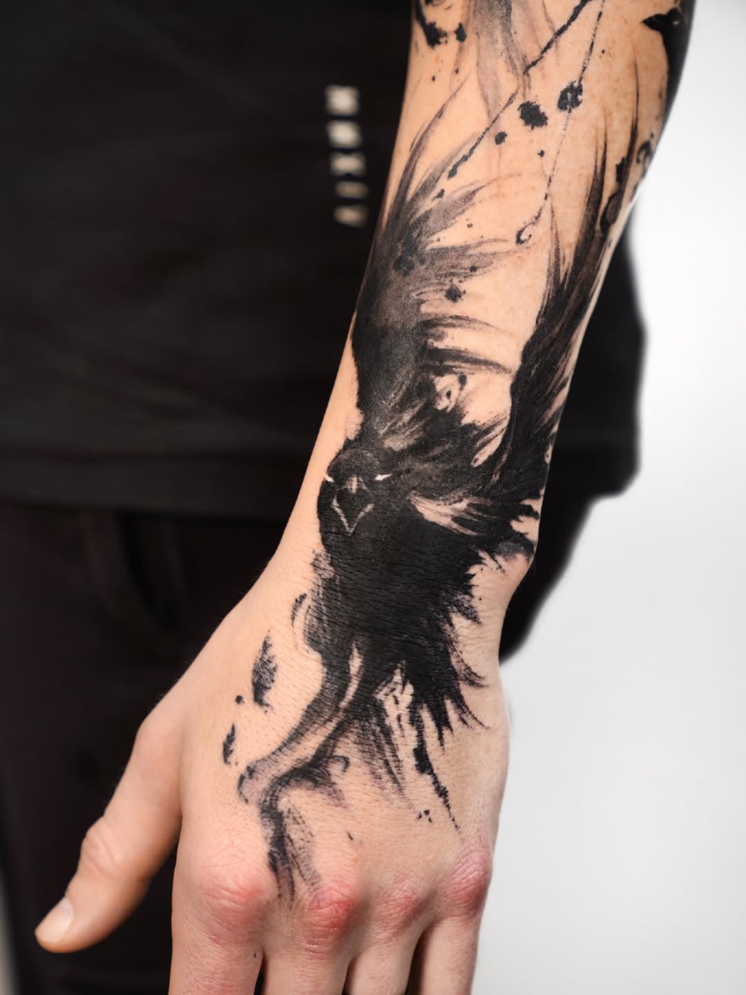 28 Raven Tattoo Ideas 2026: Powerful Designs Inspired by Mythology, Nature, and Modern Ink