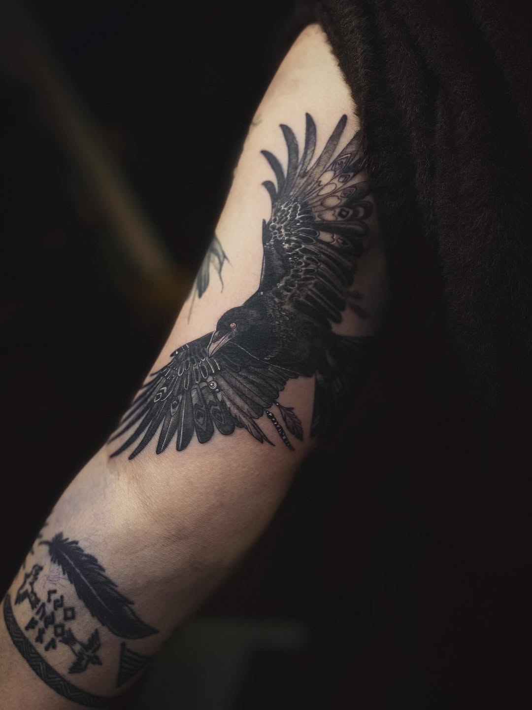 28 Raven Tattoo Ideas 2026: Powerful Designs Inspired by Mythology, Nature, and Modern Ink
