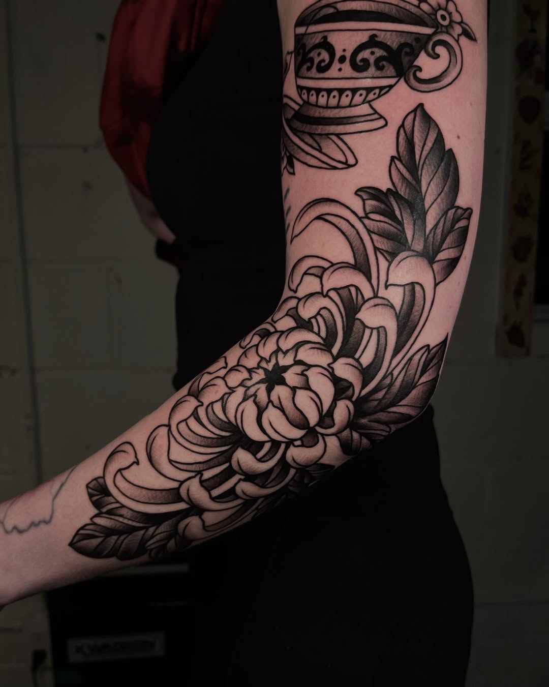 29 Chrysanthemum Tattoo Ideas 2026: Elegant Floral Designs Full of Meaning