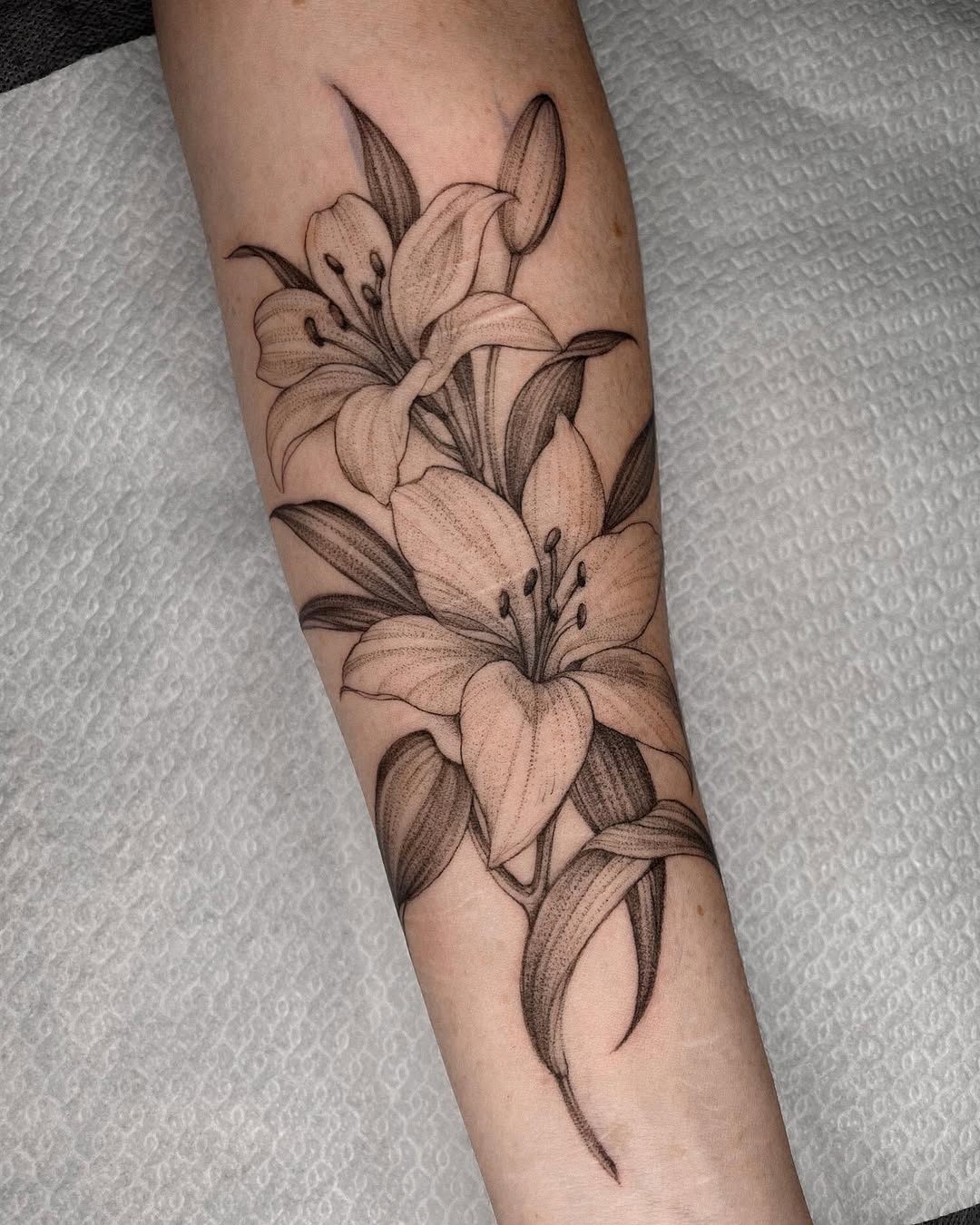 29 Lily Tattoo Ideas 2026: Elegant Floral Designs for Every Style