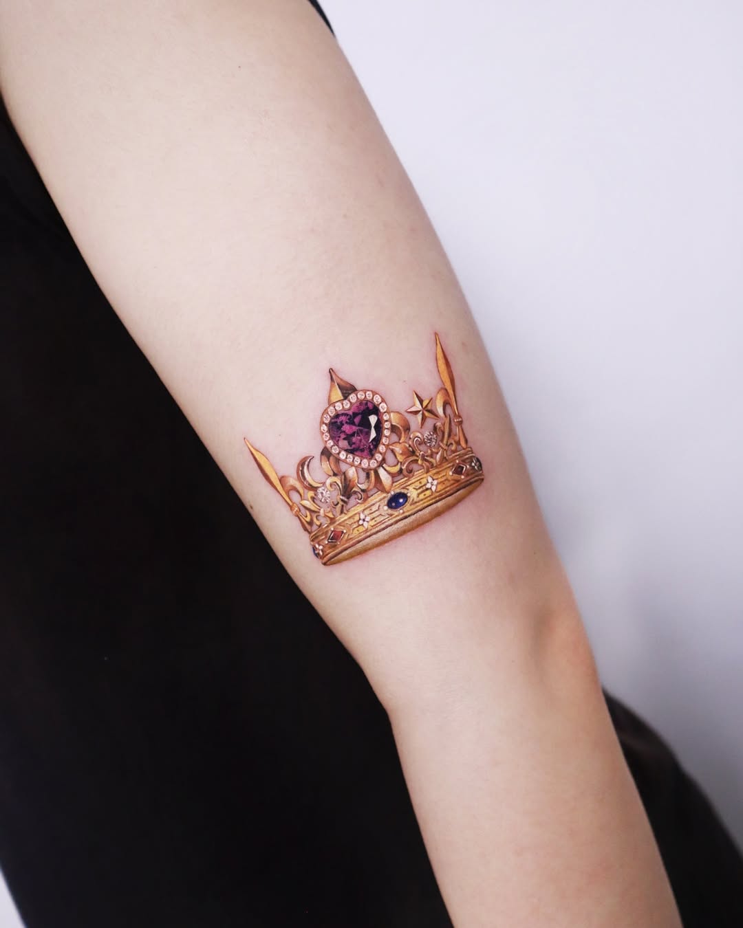 28 Crown Tattoo Ideas 2026: Regal Designs That Symbolize Power, Confidence, and Legacy