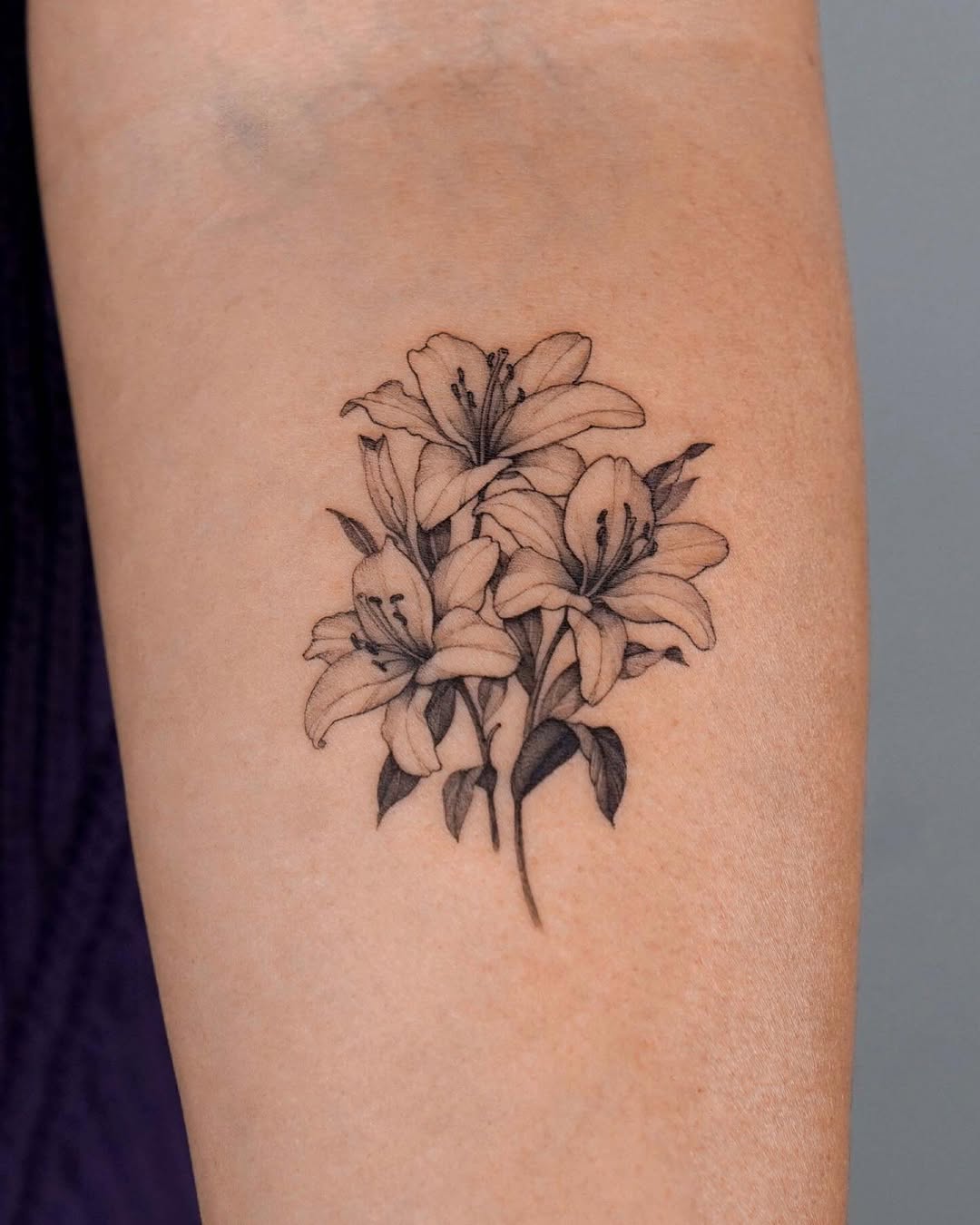 29 Lily Tattoo Ideas 2026: Elegant Floral Designs for Every Style