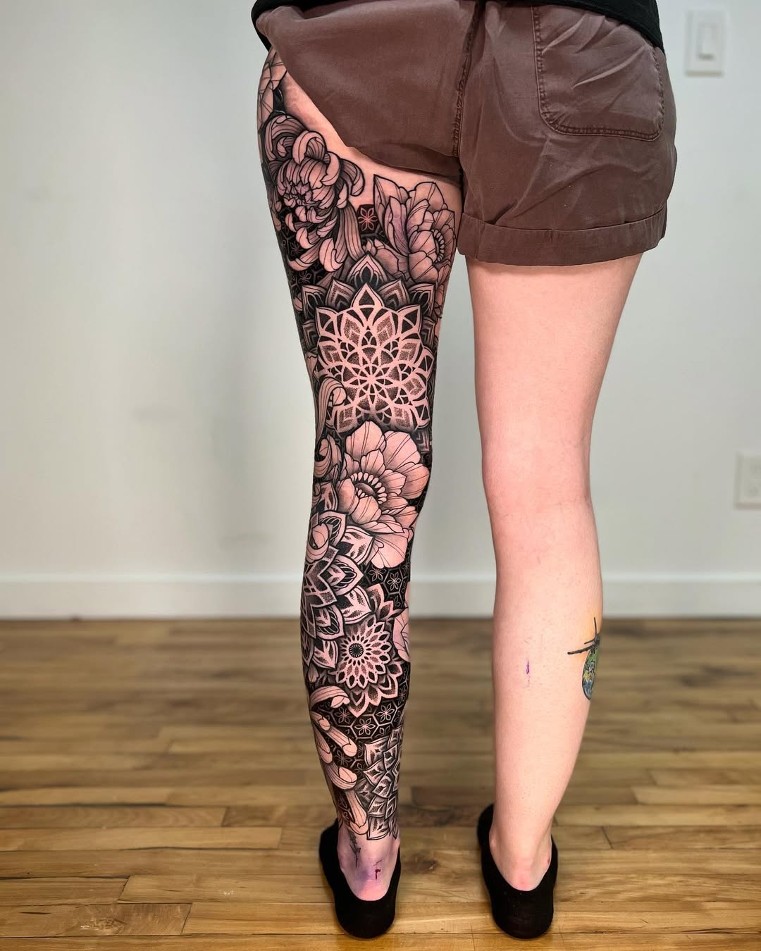 28 Leg Sleeve Tattoo Ideas 2026: Bold Designs That Turn Your Entire Leg Into a Masterpiece