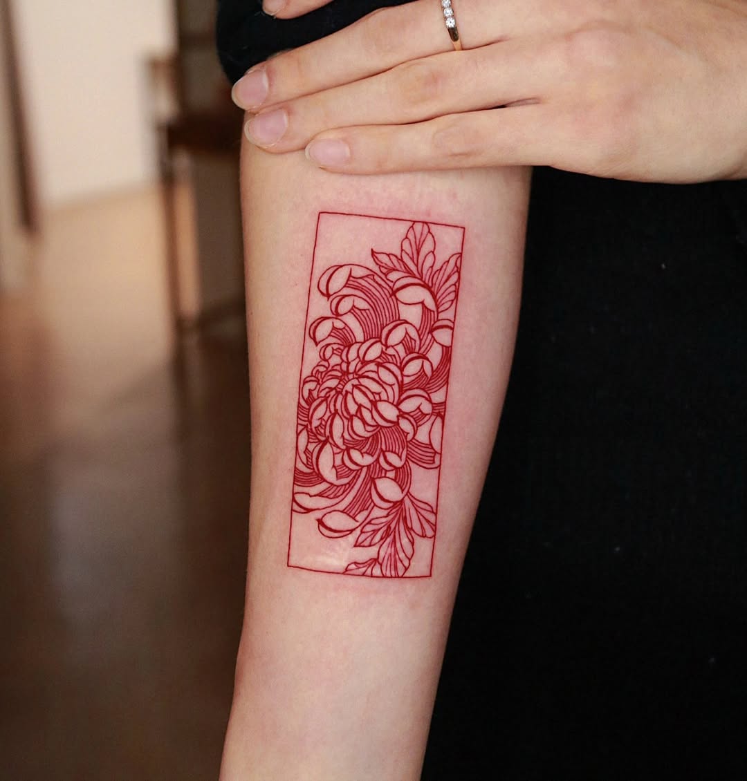29 Chrysanthemum Tattoo Ideas 2026: Elegant Floral Designs Full of Meaning