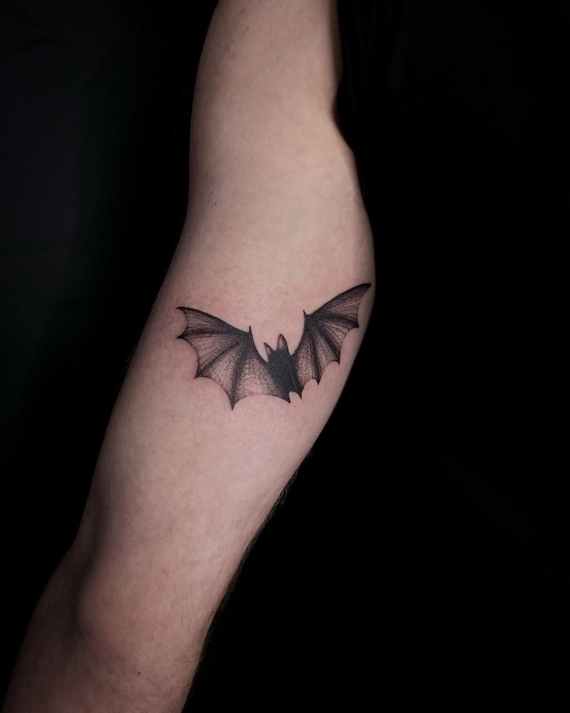 33 Bat Tattoo Ideas 2026: Stunning Designs From Tiny Flying Bats to Gothic Masterpieces