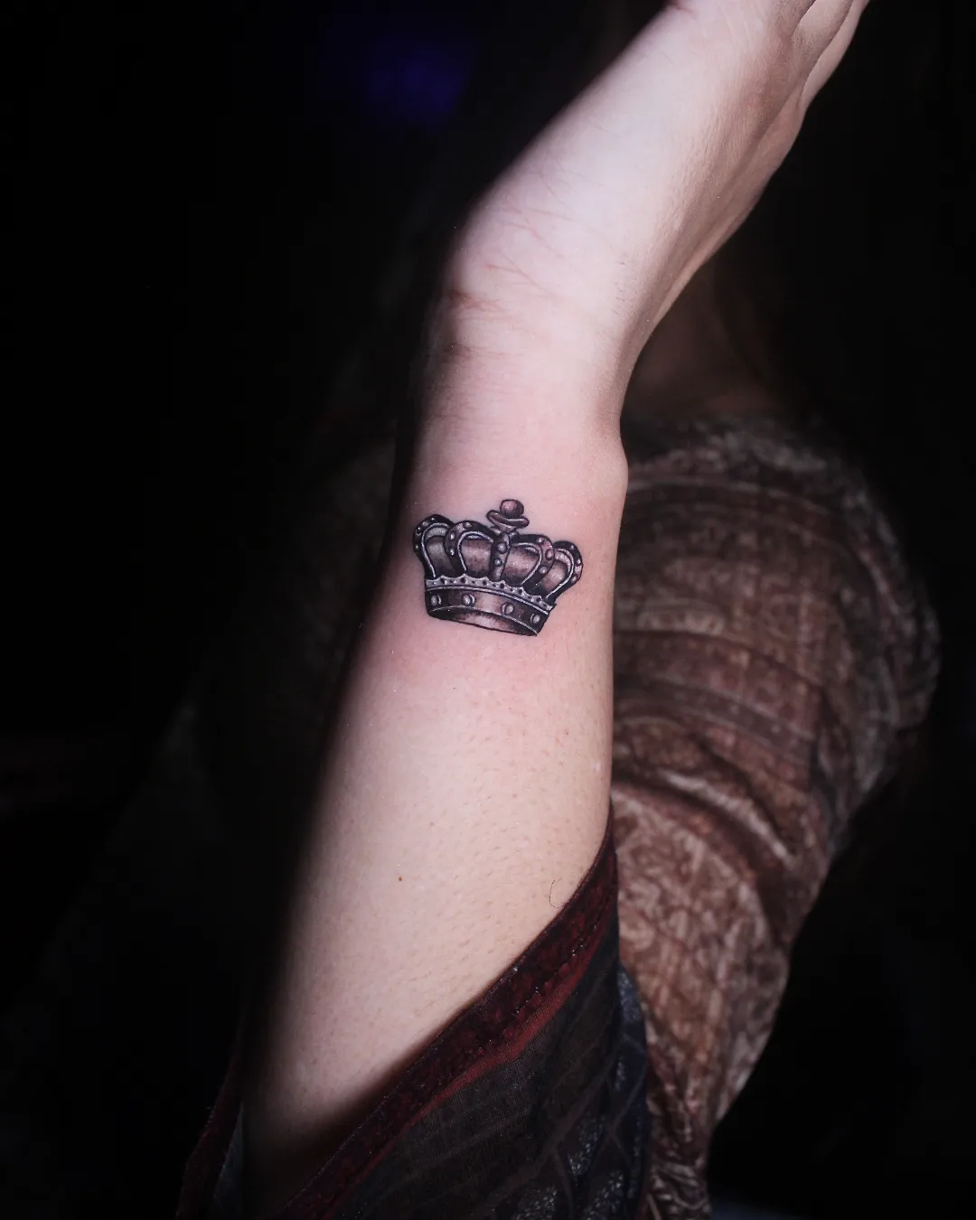 28 Crown Tattoo Ideas 2026: Regal Designs That Symbolize Power, Confidence, and Legacy