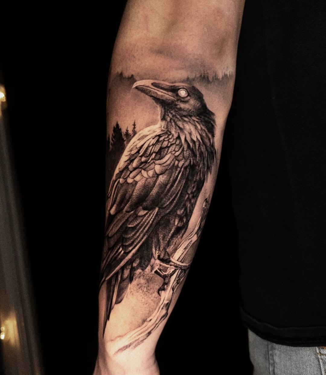 28 Raven Tattoo Ideas 2026: Powerful Designs Inspired by Mythology, Nature, and Modern Ink