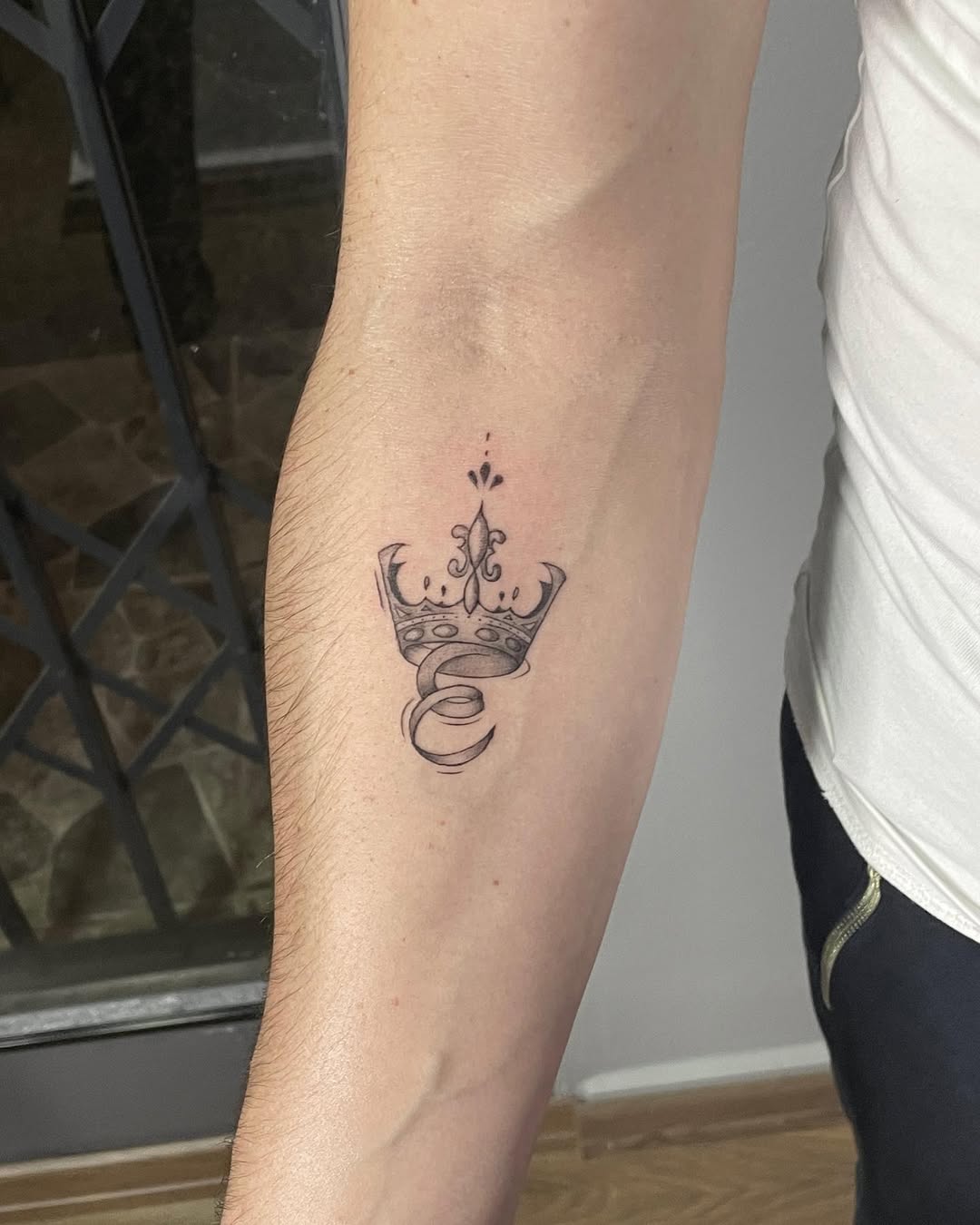 28 Crown Tattoo Ideas 2026: Regal Designs That Symbolize Power, Confidence, and Legacy