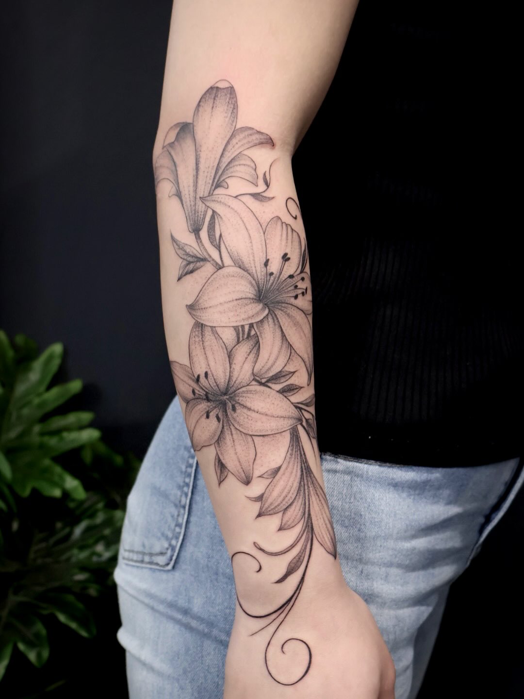 29 Lily Tattoo Ideas 2026: Elegant Floral Designs for Every Style