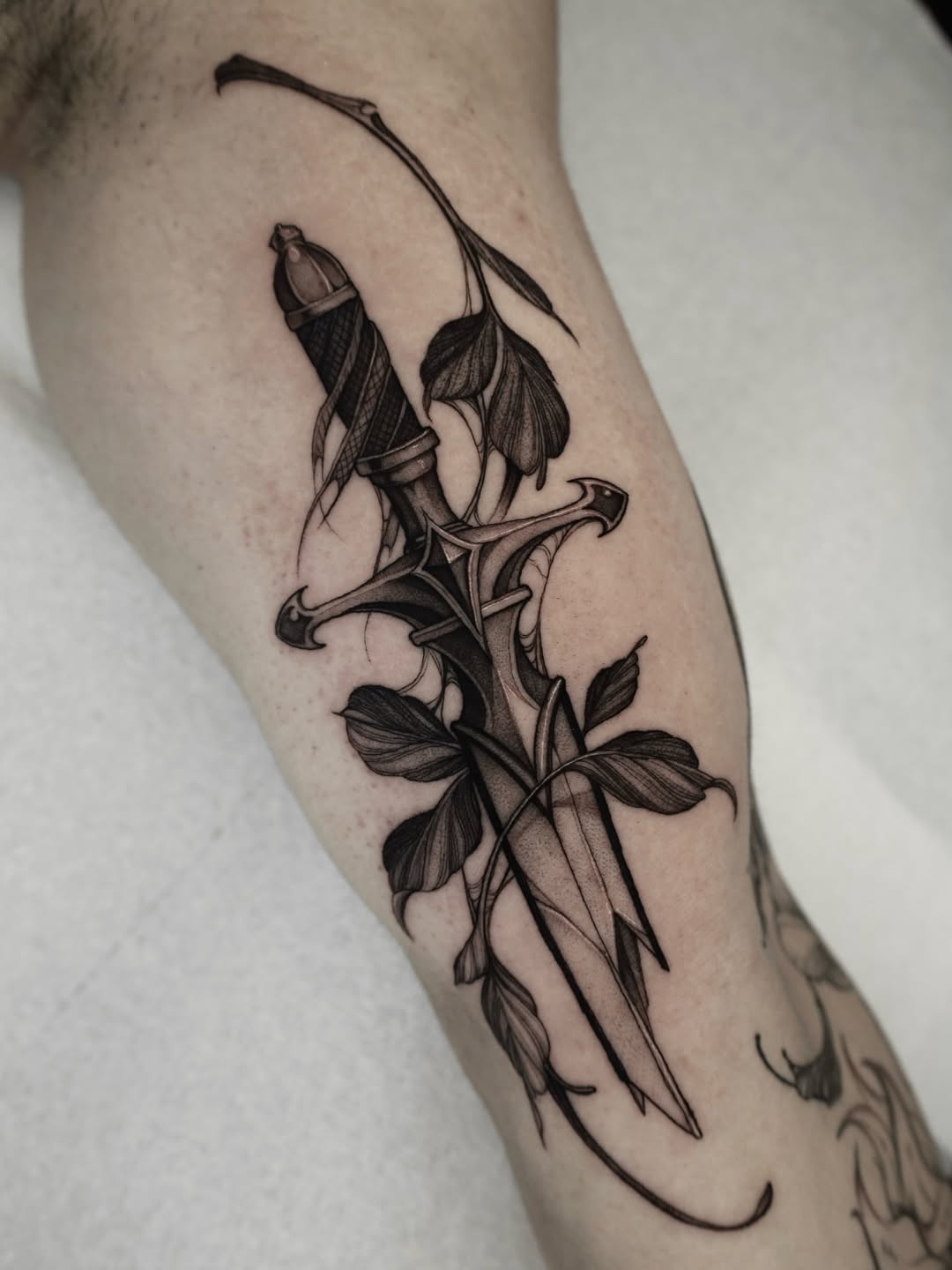 30 Dagger Tattoo Ideas 2026: Stunning Blade Designs That Balance Beauty, Symbolism, and Edge