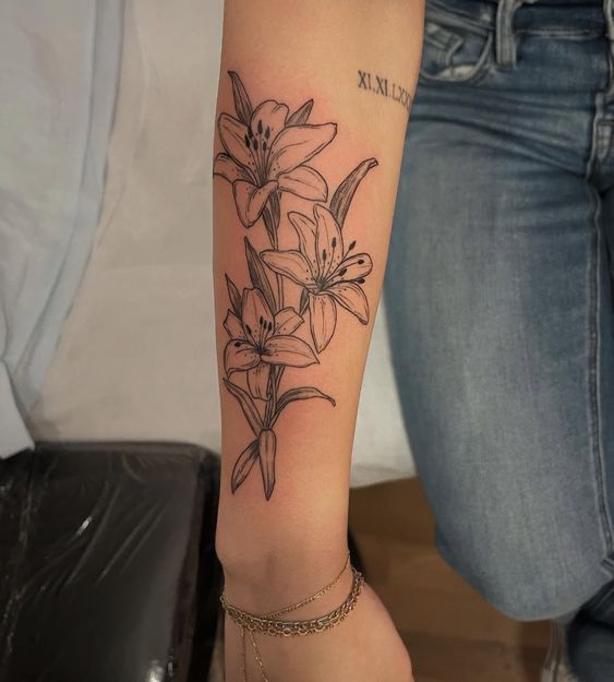 29 Lily Tattoo Ideas 2026: Elegant Floral Designs for Every Style