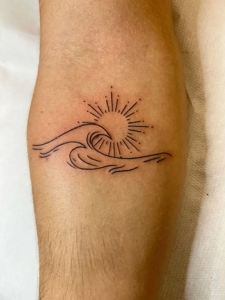 29 Wave Tattoo Ideas 2026: Ocean-Inspired Designs That Capture Freedom, Motion, and Meaning