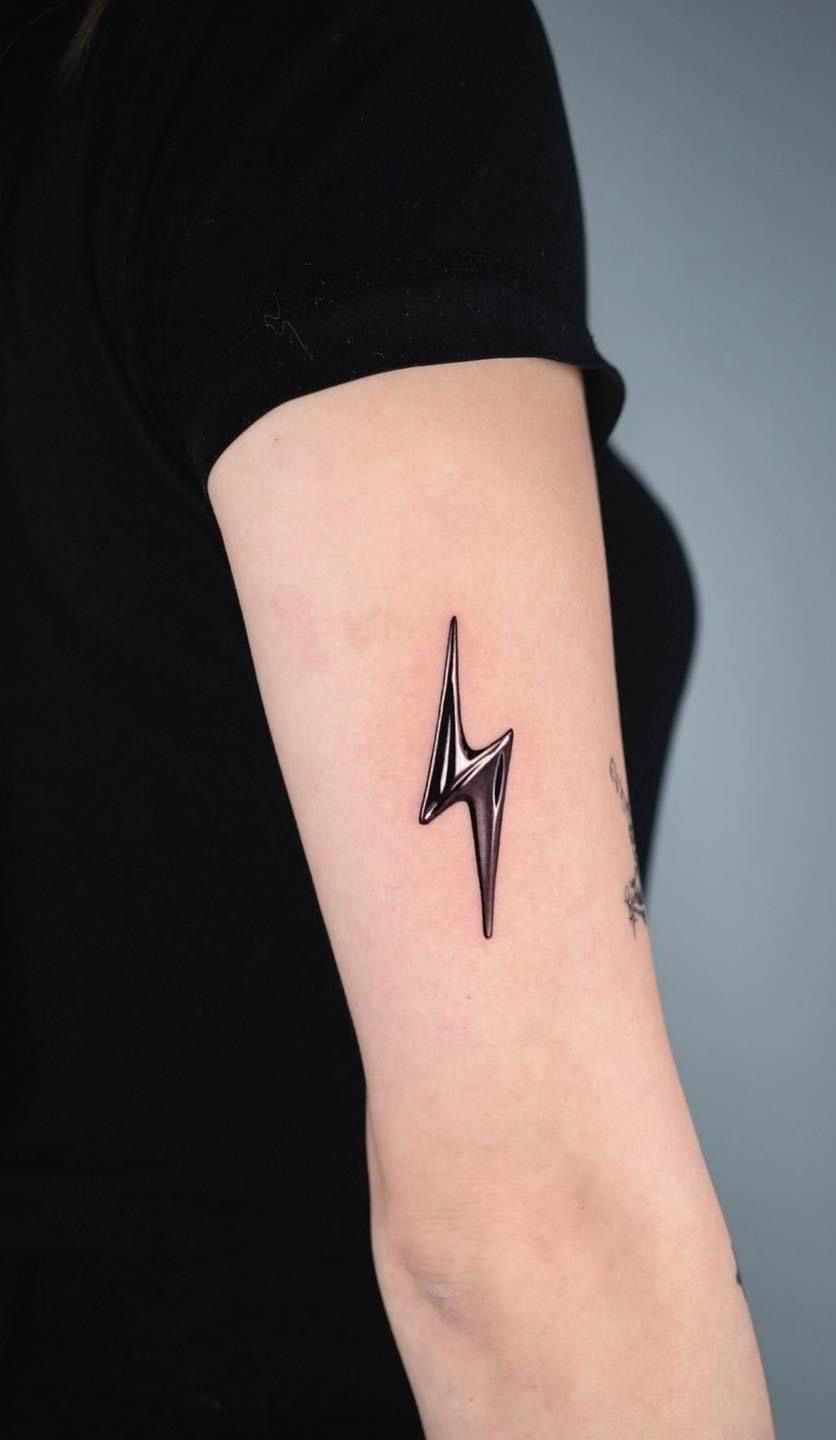 29 Lightning Tattoo Ideas 2026: Powerful Designs That Capture the Beauty of the Storm