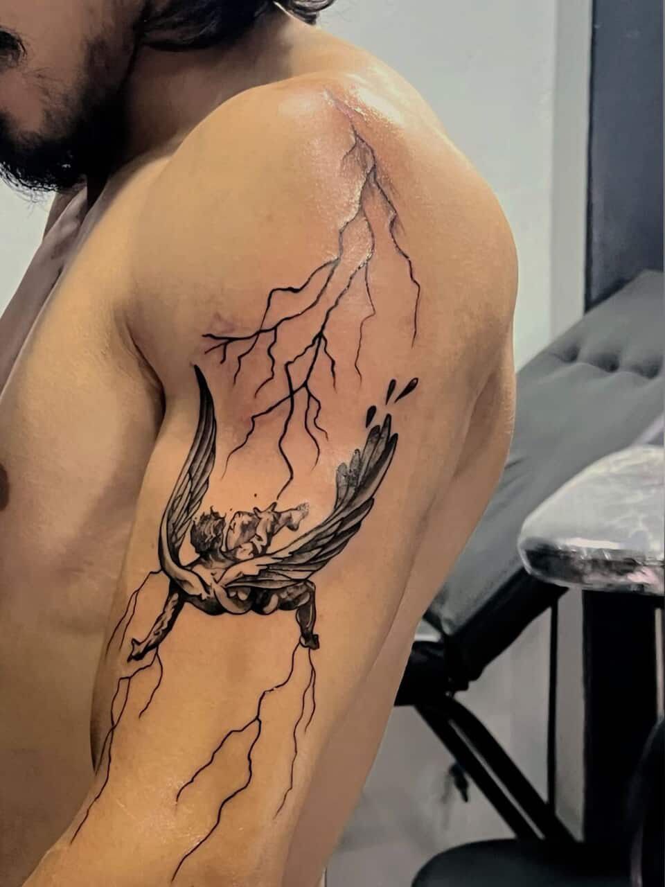 29 Lightning Tattoo Ideas 2026: Powerful Designs That Capture the Beauty of the Storm