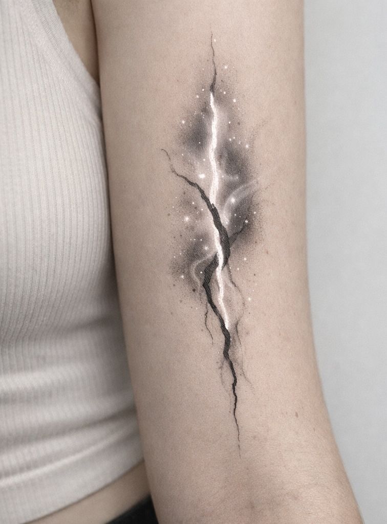 29 Lightning Tattoo Ideas 2026: Powerful Designs That Capture the Beauty of the Storm
