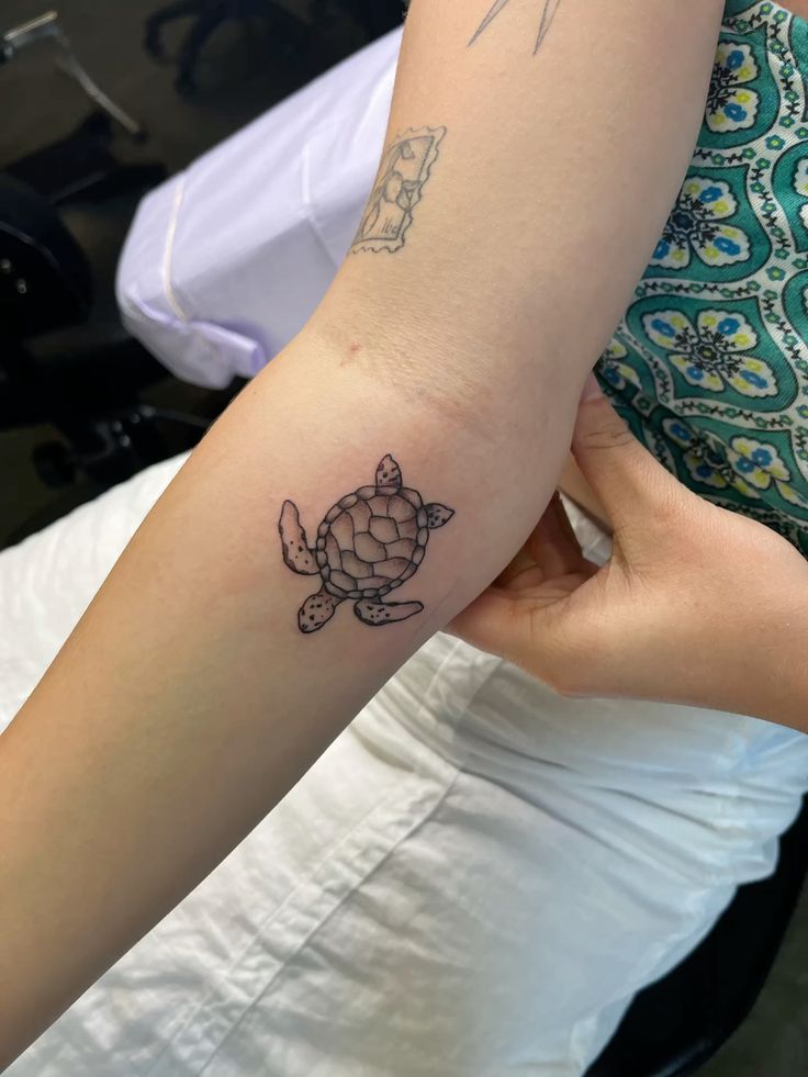 29 Sea Turtle Tattoo Ideas 2026: Meaningful Designs Inspired by the Ocean