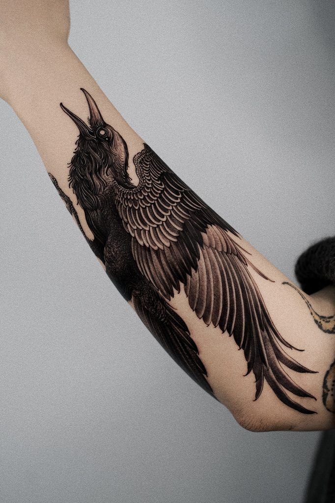 28 Raven Tattoo Ideas 2026: Powerful Designs Inspired by Mythology, Nature, and Modern Ink