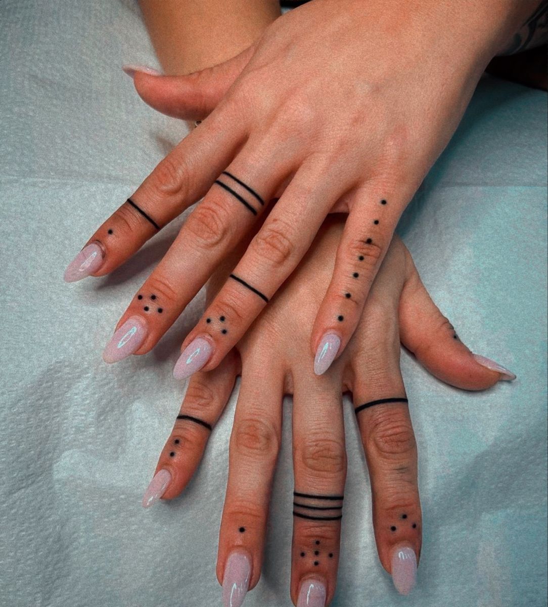 27 Finger Tattoo Ideas 2026: Elegant, Tiny & Creative Designs You’ll Want to Save