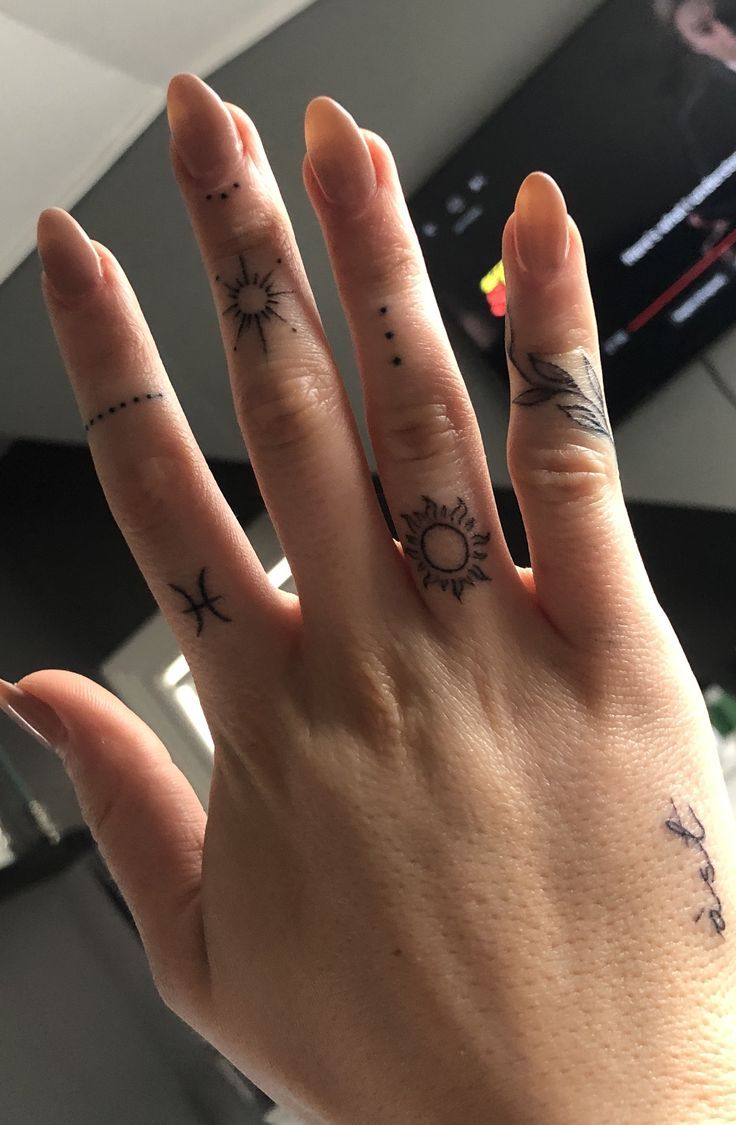 27 Finger Tattoo Ideas 2026: Elegant, Tiny & Creative Designs You’ll Want to Save