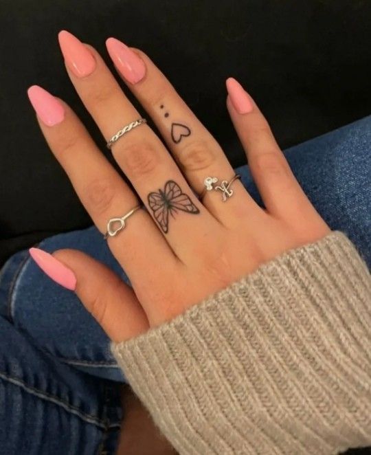 27 Finger Tattoo Ideas 2026: Elegant, Tiny & Creative Designs You’ll Want to Save
