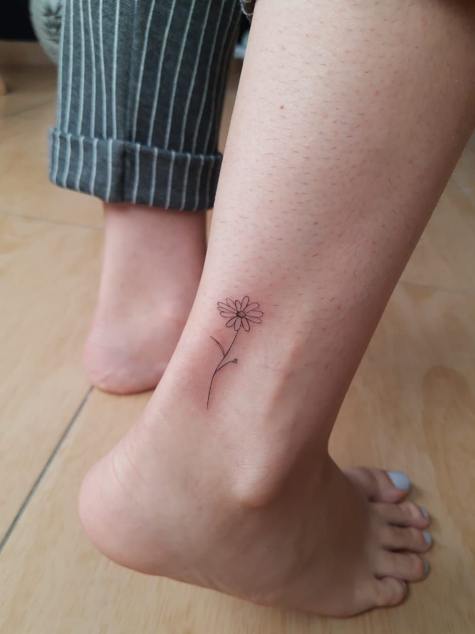 29 Daisy Tattoo Ideas 2026: Beautiful Designs Full of Meaning, Simplicity, and Timeless Charm