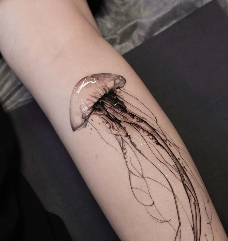 28 Jellyfish Tattoo Ideas 2026: Elegant Designs with Meaning and Ocean Inspiration