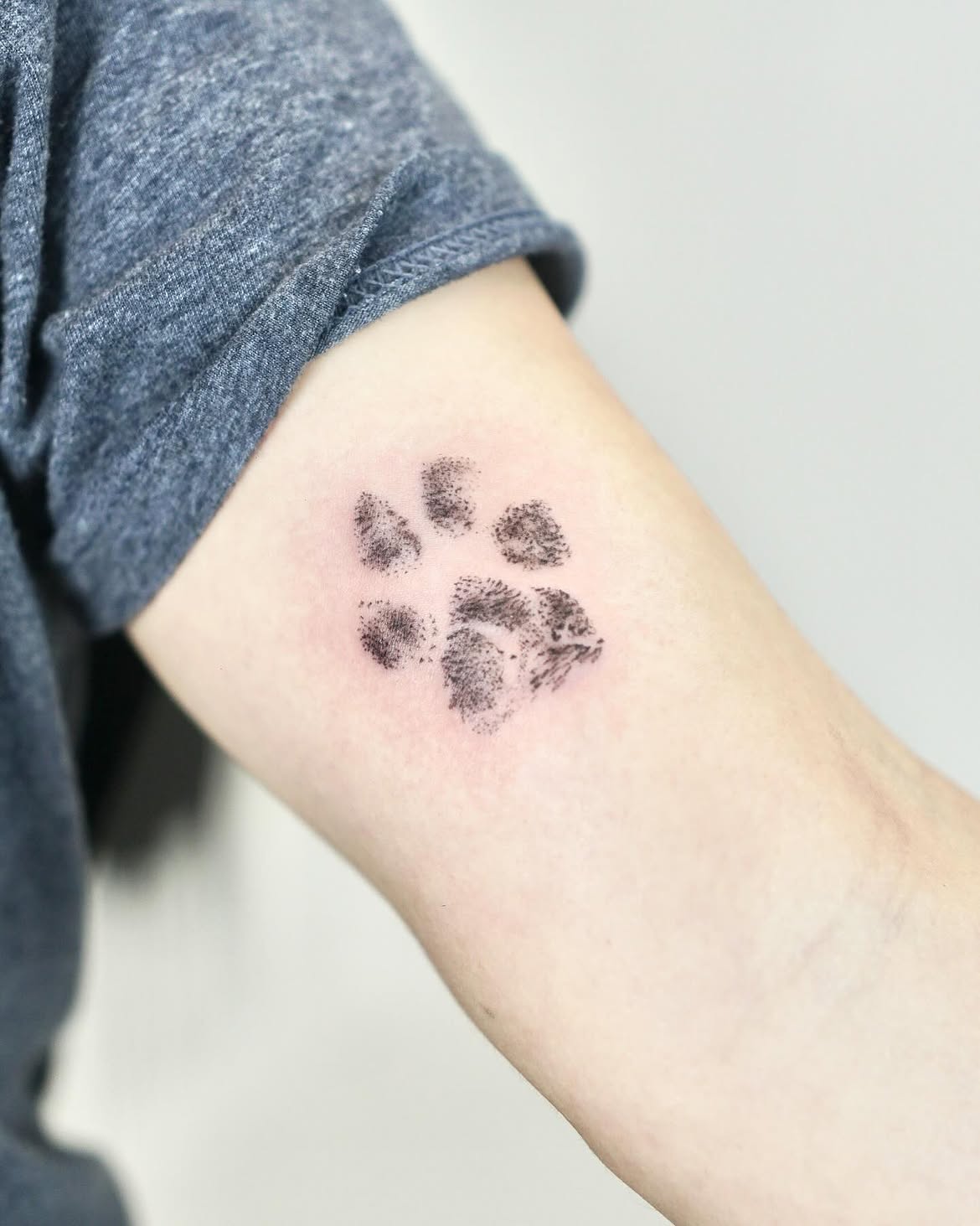 31 Paw Print Tattoo Ideas 2026: Heartwarming Designs That Celebrate Your Furry Best Friend