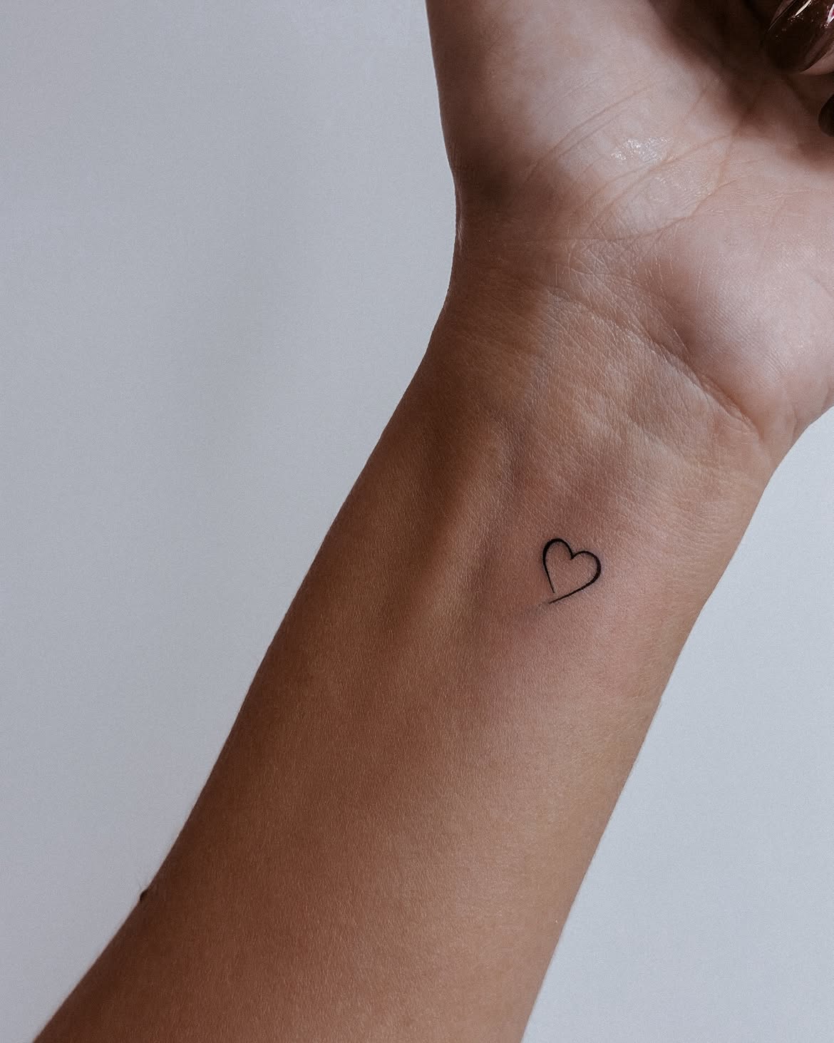 28 Easy Tattoo Ideas 2026: Minimal Designs That Look Stylish and Stay Timeless