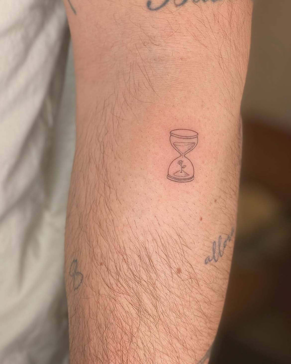 27 Hourglass Tattoo Ideas 2026: Timeless Designs That Turn Every Second Into Art