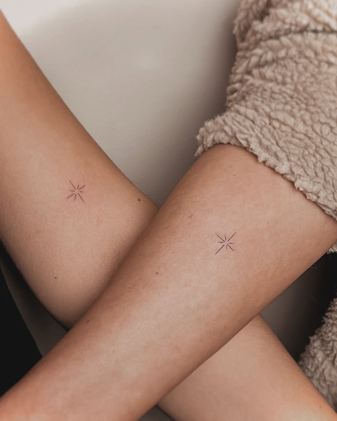 29 Matching Tattoo Ideas 2026: Meaningful Designs for Couples, Friends, Sisters, and Family
