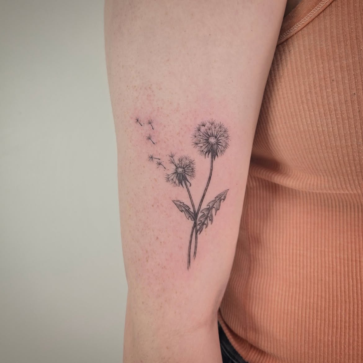 29 Dandelion Tattoo Ideas 2026: Delicate Designs That Capture Freedom, Change, and New Beginnings