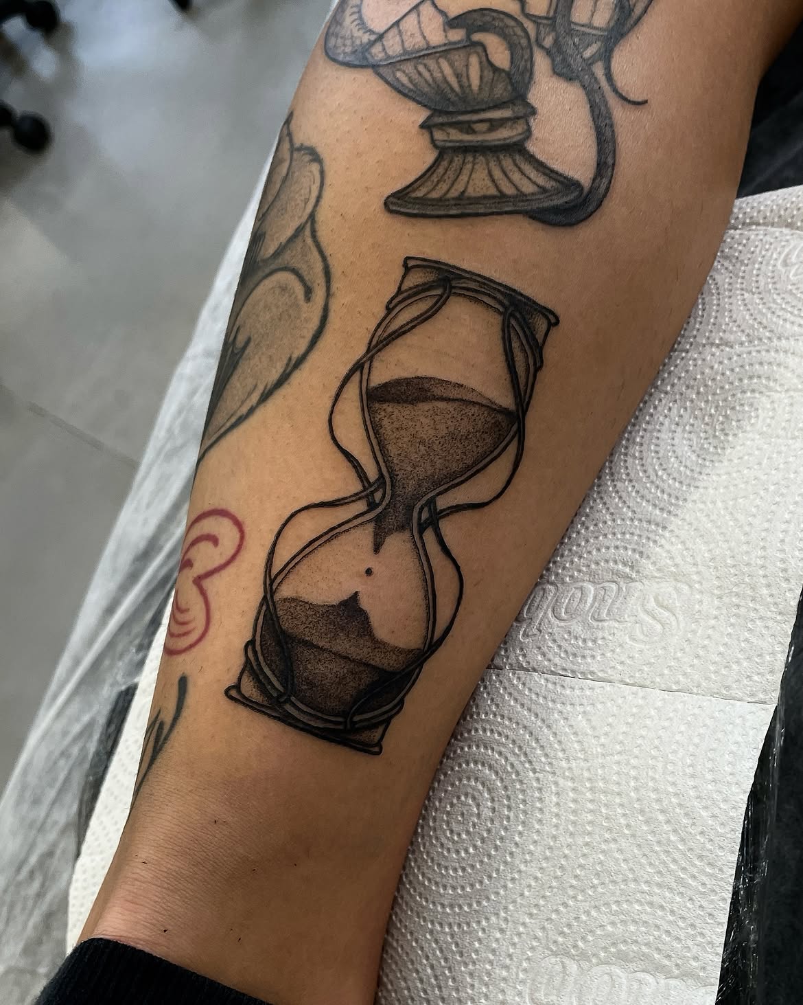 27 Hourglass Tattoo Ideas 2026: Timeless Designs That Turn Every Second Into Art