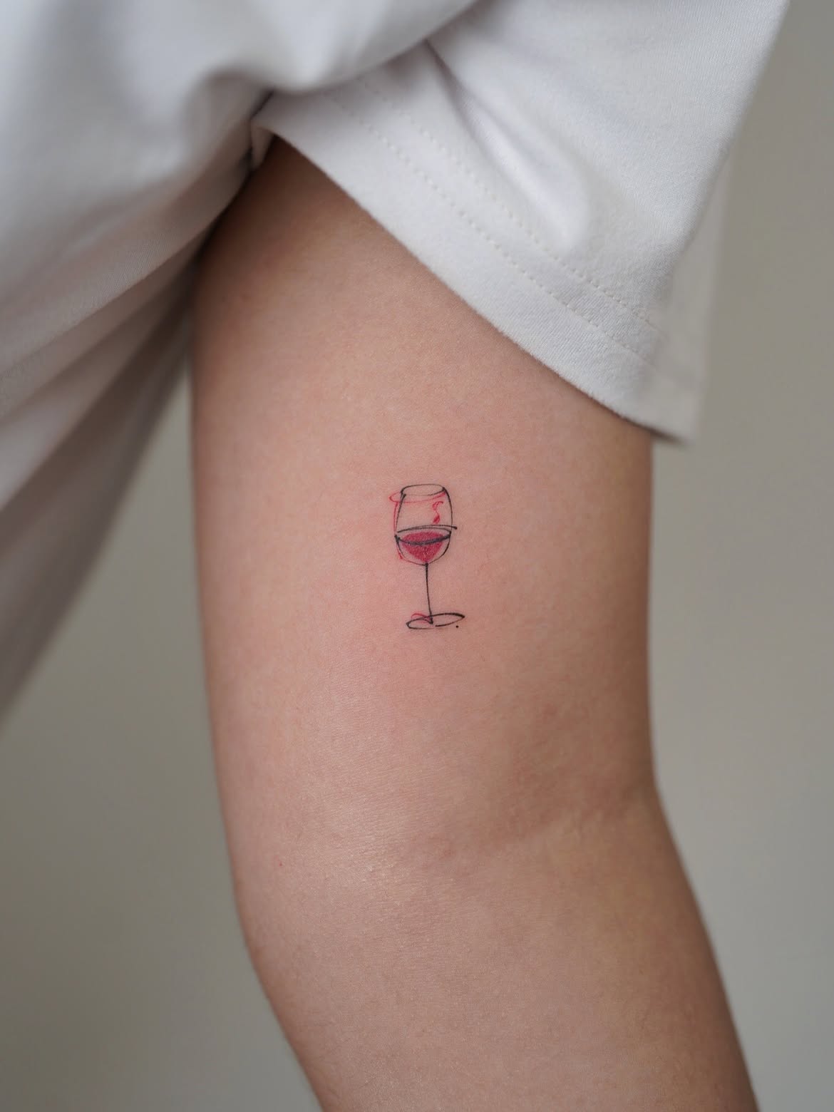 28 Easy Tattoo Ideas 2026: Minimal Designs That Look Stylish and Stay Timeless
