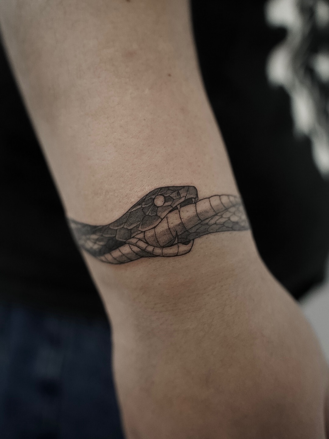30 Ouroboros Tattoo Ideas 2026: Timeless Designs That Blend Ancient Symbolism With Modern Ink