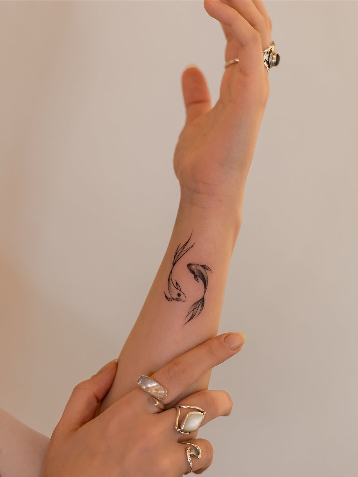 28 Pisces Tattoo Ideas 2026: Elegant Zodiac Designs That Capture Balance, Intuition, and Flow