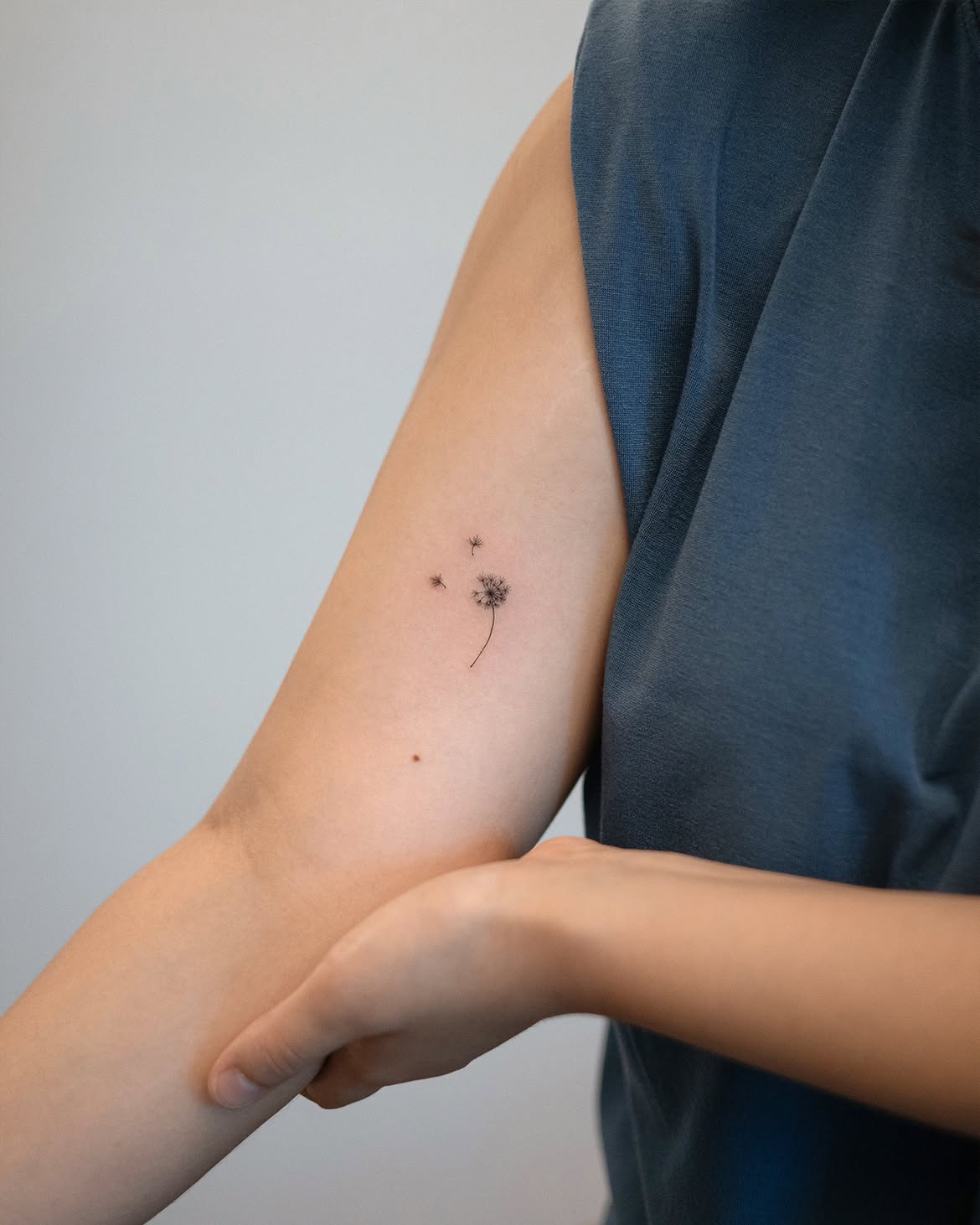29 Dandelion Tattoo Ideas 2026: Delicate Designs That Capture Freedom, Change, and New Beginnings