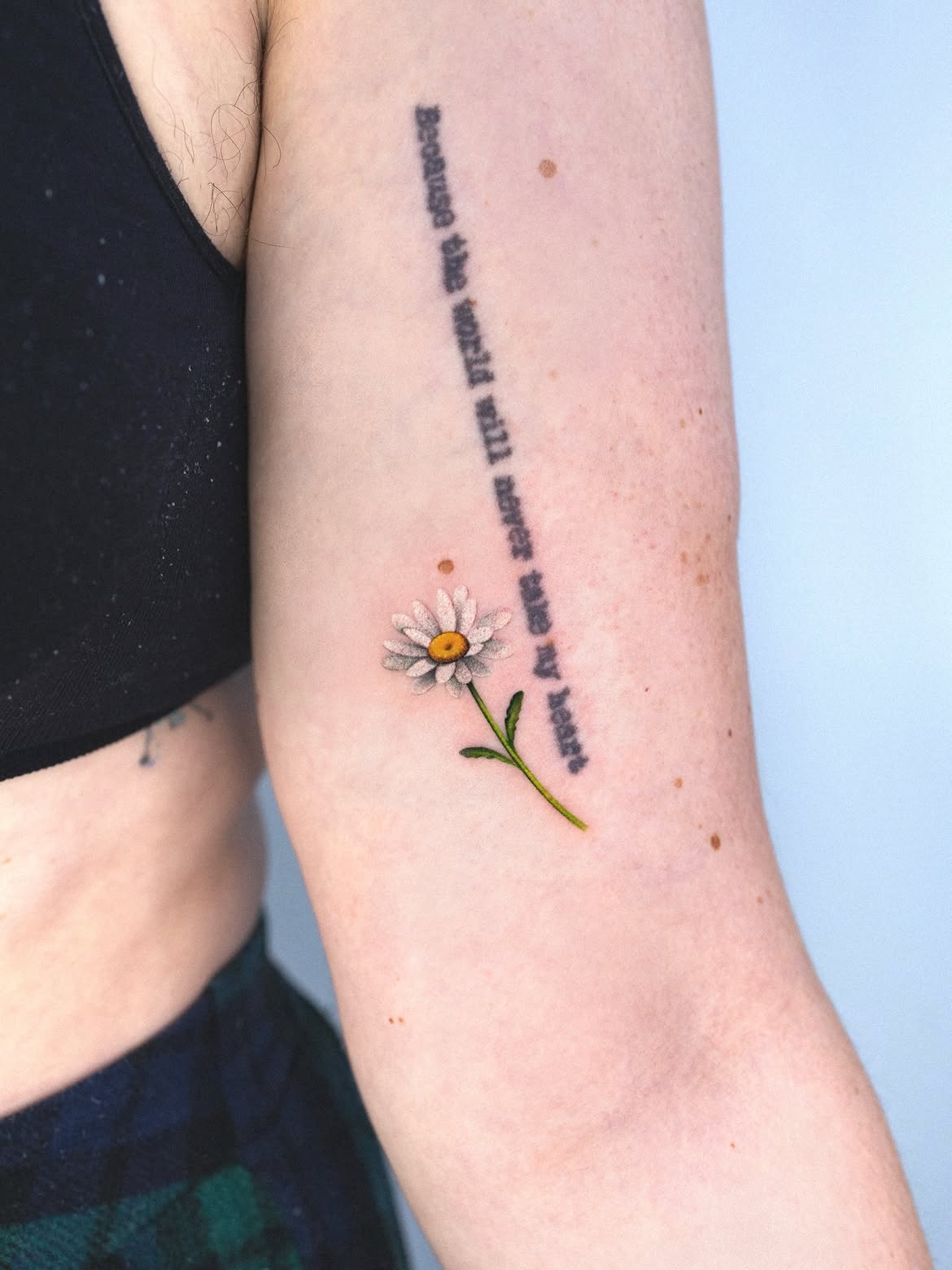 29 Daisy Tattoo Ideas 2026: Beautiful Designs Full of Meaning, Simplicity, and Timeless Charm