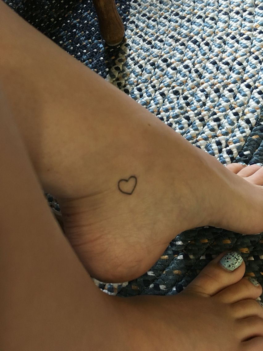 28 Easy Tattoo Ideas 2026: Minimal Designs That Look Stylish and Stay Timeless