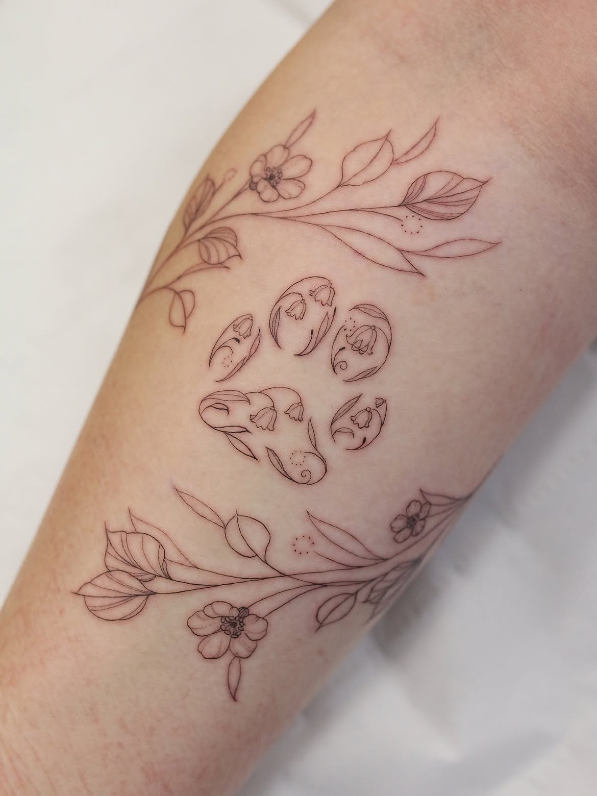 31 Paw Print Tattoo Ideas 2026: Heartwarming Designs That Celebrate Your Furry Best Friend