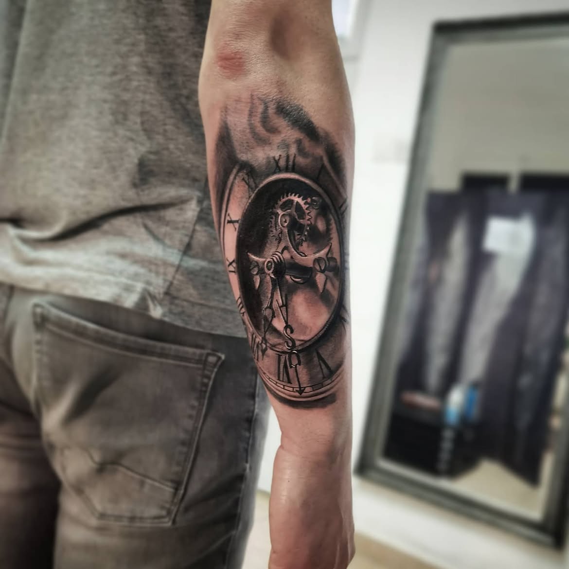 29 Clock Tattoo Ideas 2026: Timeless Designs That Turn Every Second Into Art