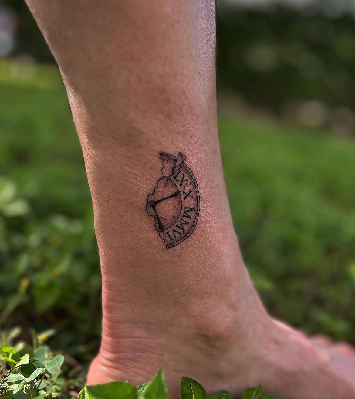 29 Clock Tattoo Ideas 2026: Timeless Designs That Turn Every Second Into Art