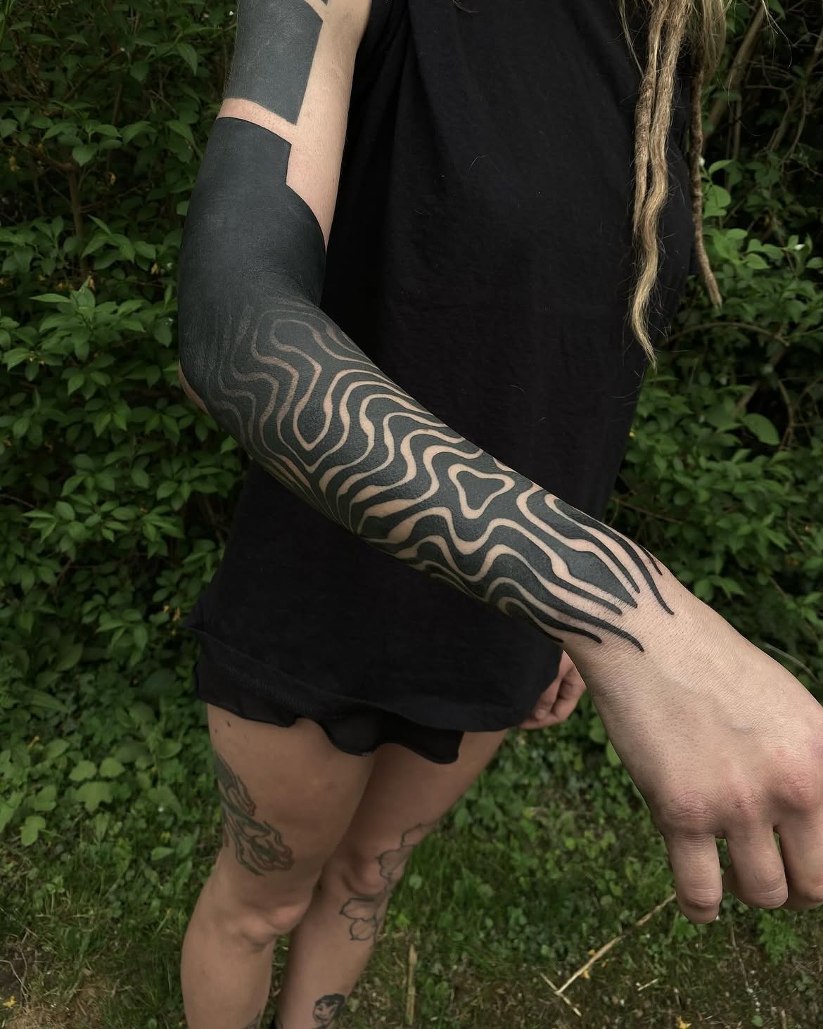 29 Blackwork Tattoo Ideas 2026: Bold Designs, Dark Aesthetics & Modern Inspiration