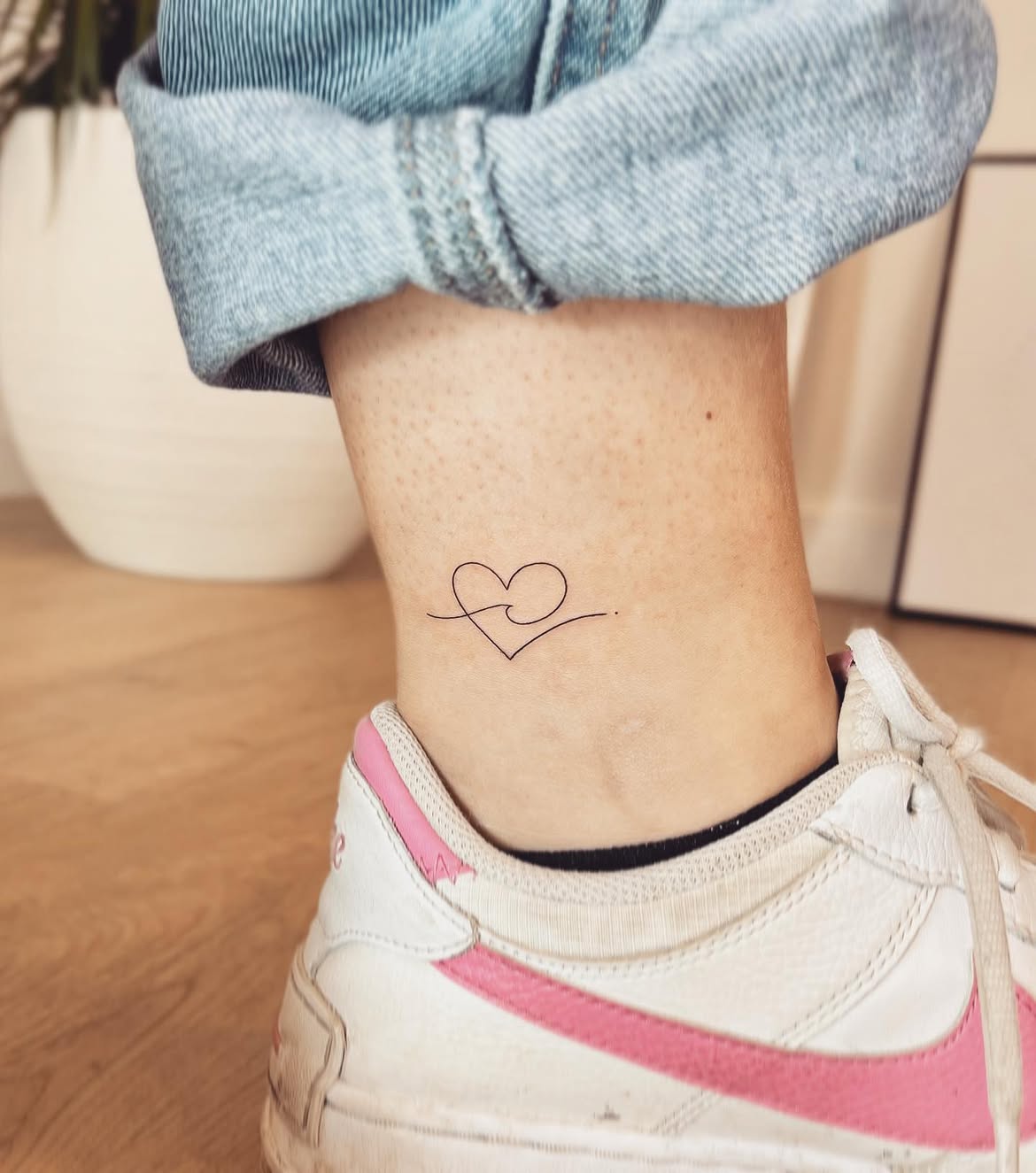 28 Easy Tattoo Ideas 2026: Minimal Designs That Look Stylish and Stay Timeless