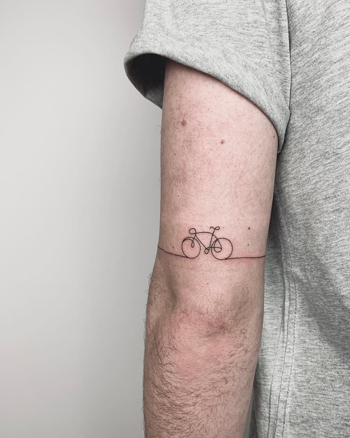 28 Easy Tattoo Ideas 2026: Minimal Designs That Look Stylish and Stay Timeless
