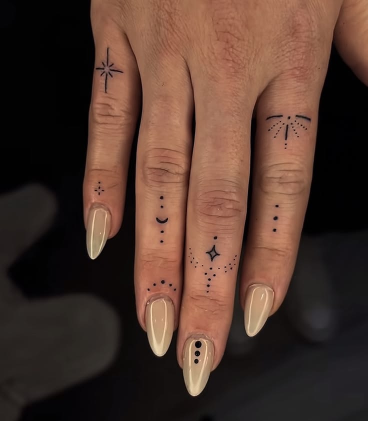 27 Finger Tattoo Ideas 2026: Elegant, Tiny & Creative Designs You’ll Want to Save
