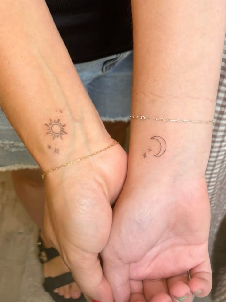 29 Matching Tattoo Ideas 2026: Meaningful Designs for Couples, Friends, Sisters, and Family